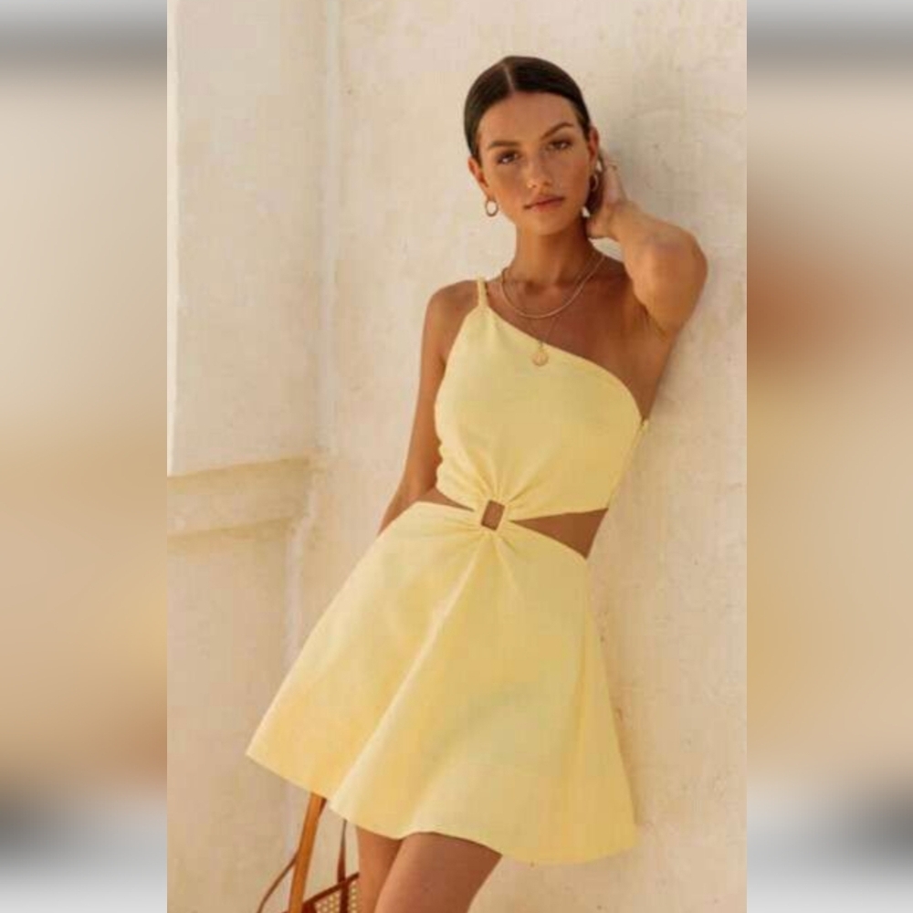 FORTUNATE ONE Beginning of Love Dress Yellow. Size Small - Picture 3 of 11